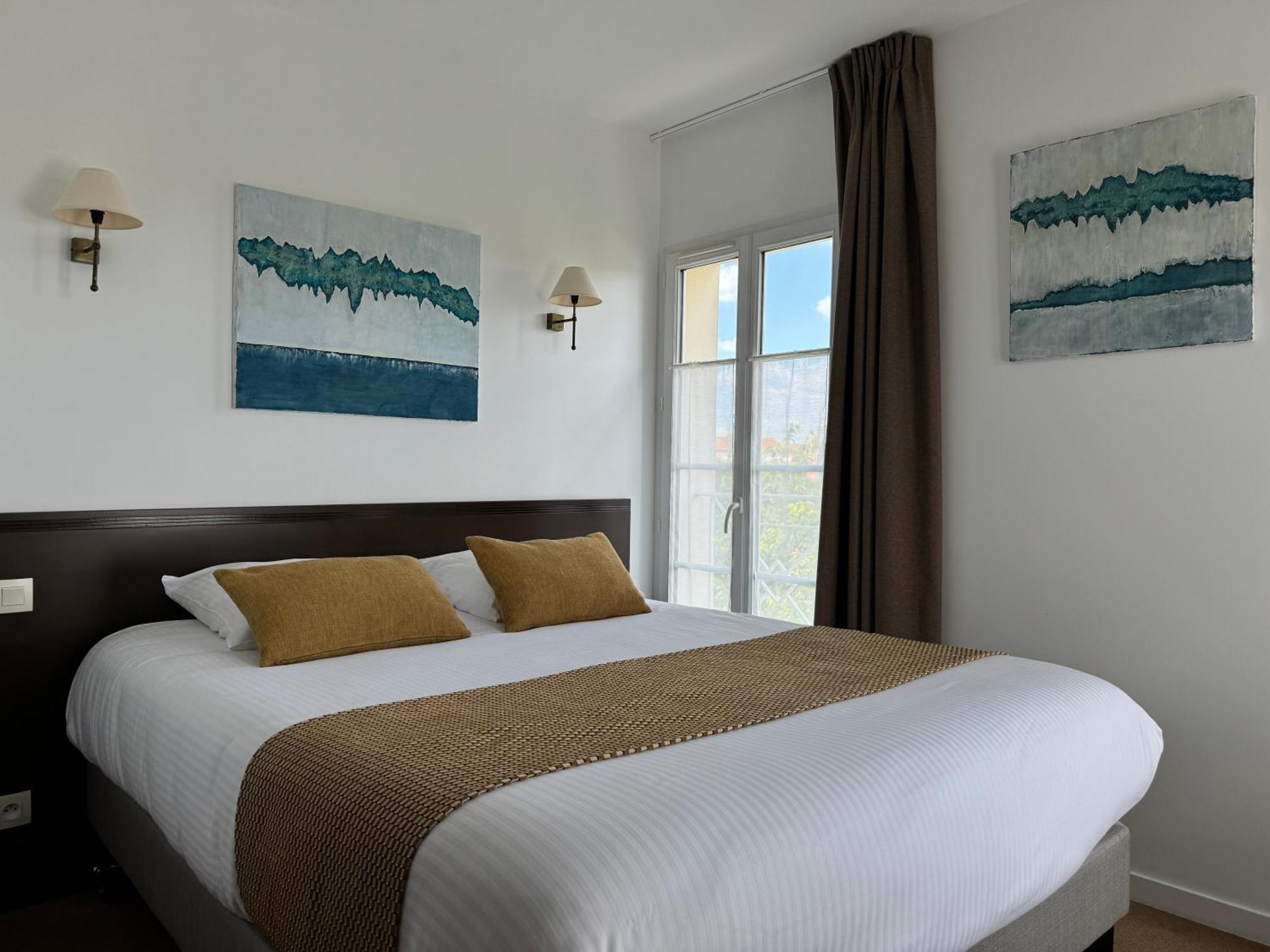 Logis Hotel Le Richelieu - Royan Atlantique Saujon Exteriör bild