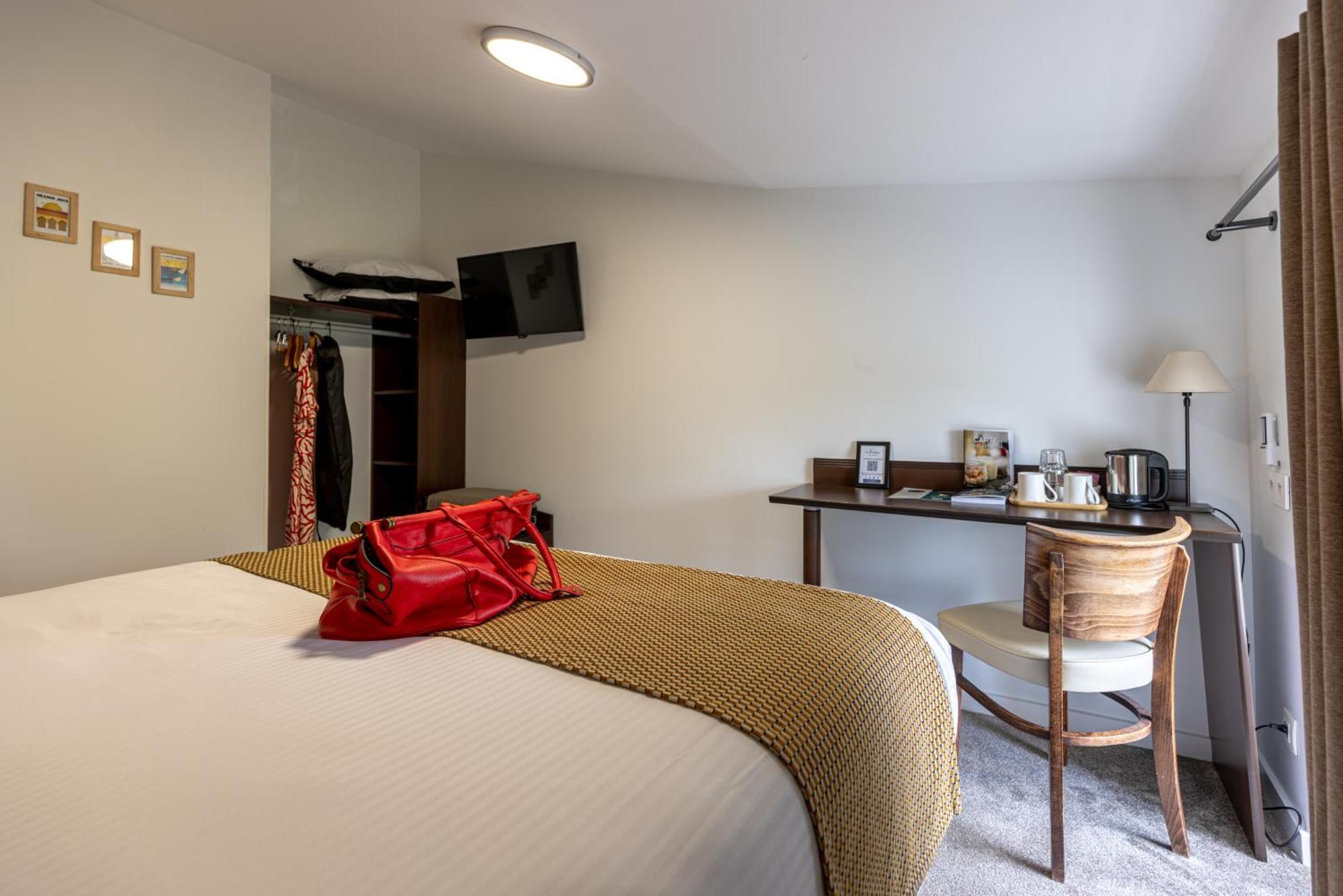 Logis Hotel Le Richelieu - Royan Atlantique Saujon Exteriör bild